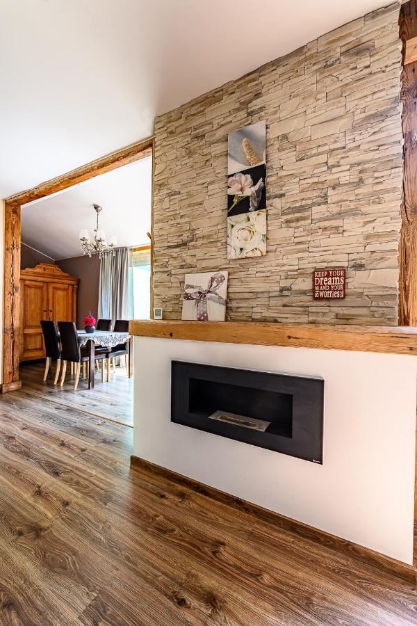 Holiday Apartment With Terrace Λιέπαγια Εξωτερικό φωτογραφία